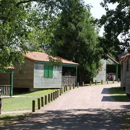 3 Etoiles - Piscine - Ccbahif